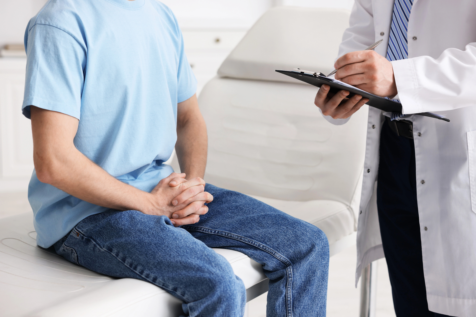 Doente durante avalição especializada com urologista para saber a gravidade da Doença de Peyronie
